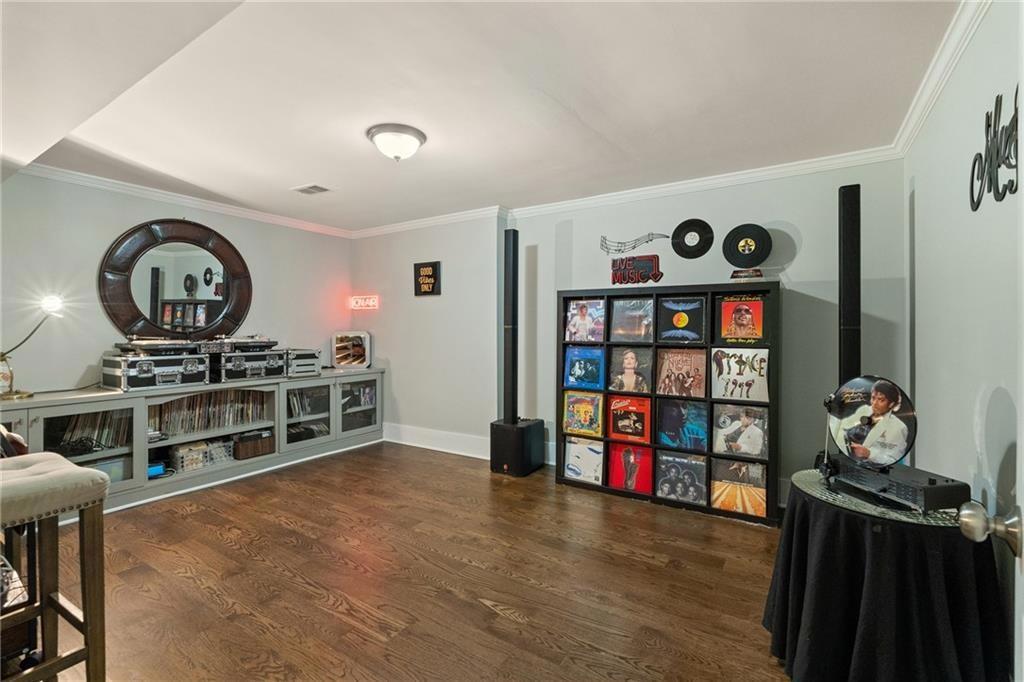 5540 Chelsen Wood Dr, Johns Creek, GA 30097
