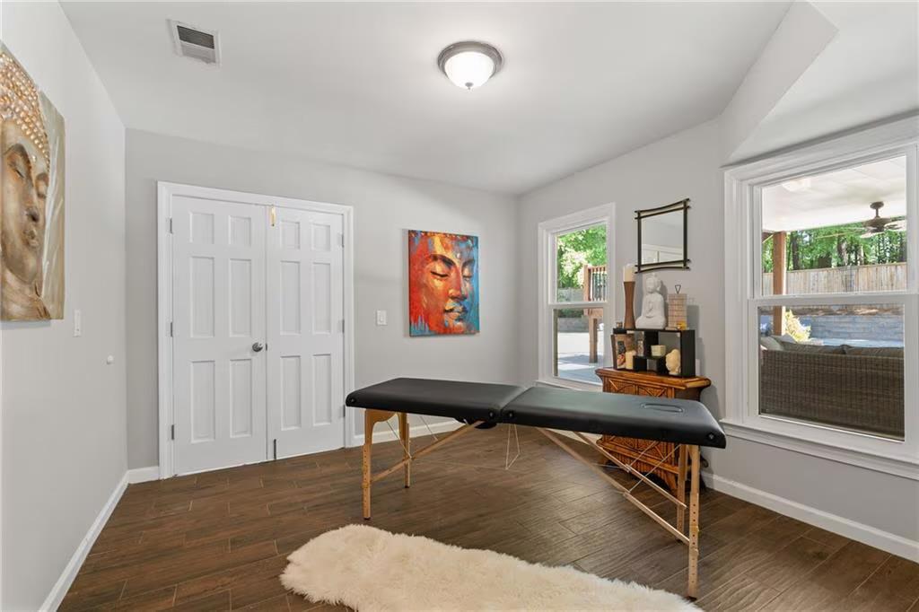 5540 Chelsen Wood Dr, Johns Creek, GA 30097