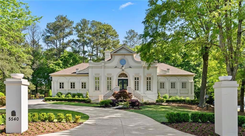 5540 Chelsen Wood Dr, Johns Creek, GA 30097