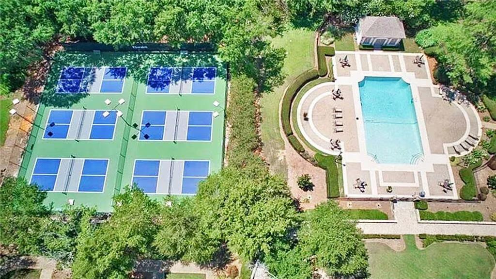 5540 Chelsen Wood Dr, Johns Creek, GA 30097