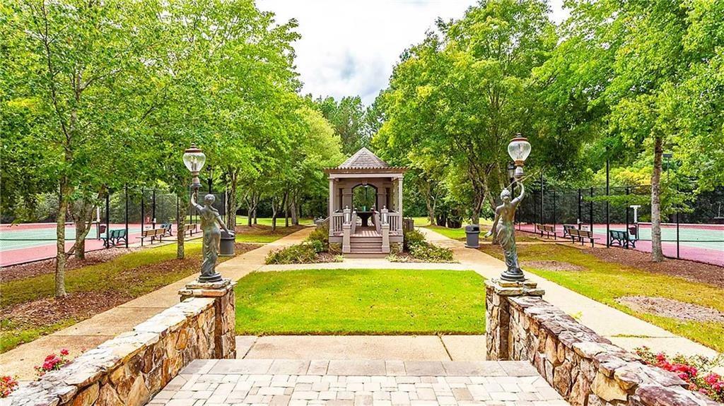 5540 Chelsen Wood Dr, Johns Creek, GA 30097