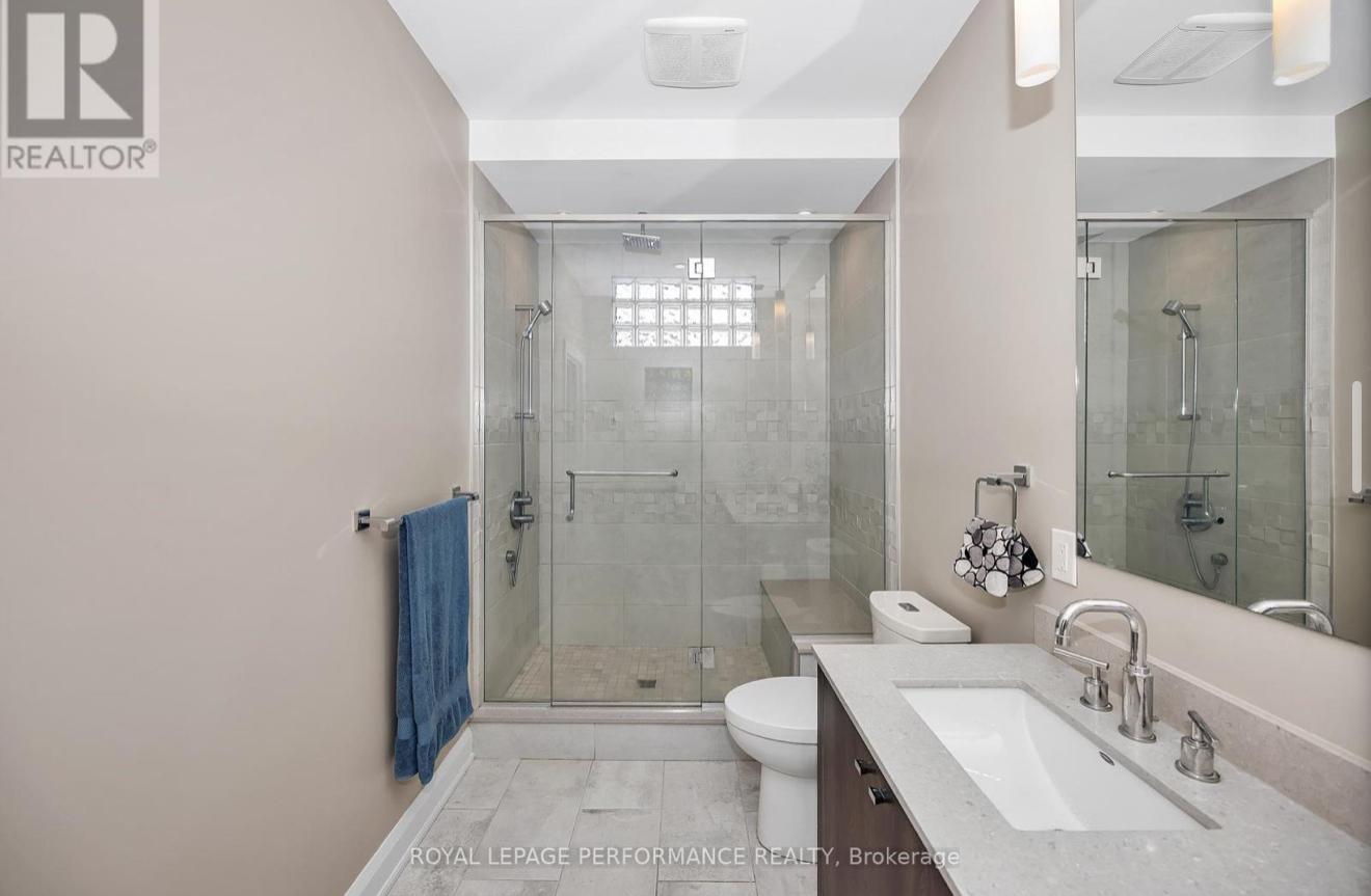 383 PRINCETON AVENUE Ottawa, Ontario K2A4E1