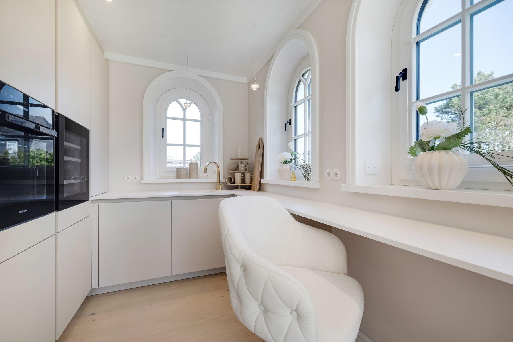 Frisian New Build on Sylt: Custom Home with Garden & Private Spa in Wenningstedt