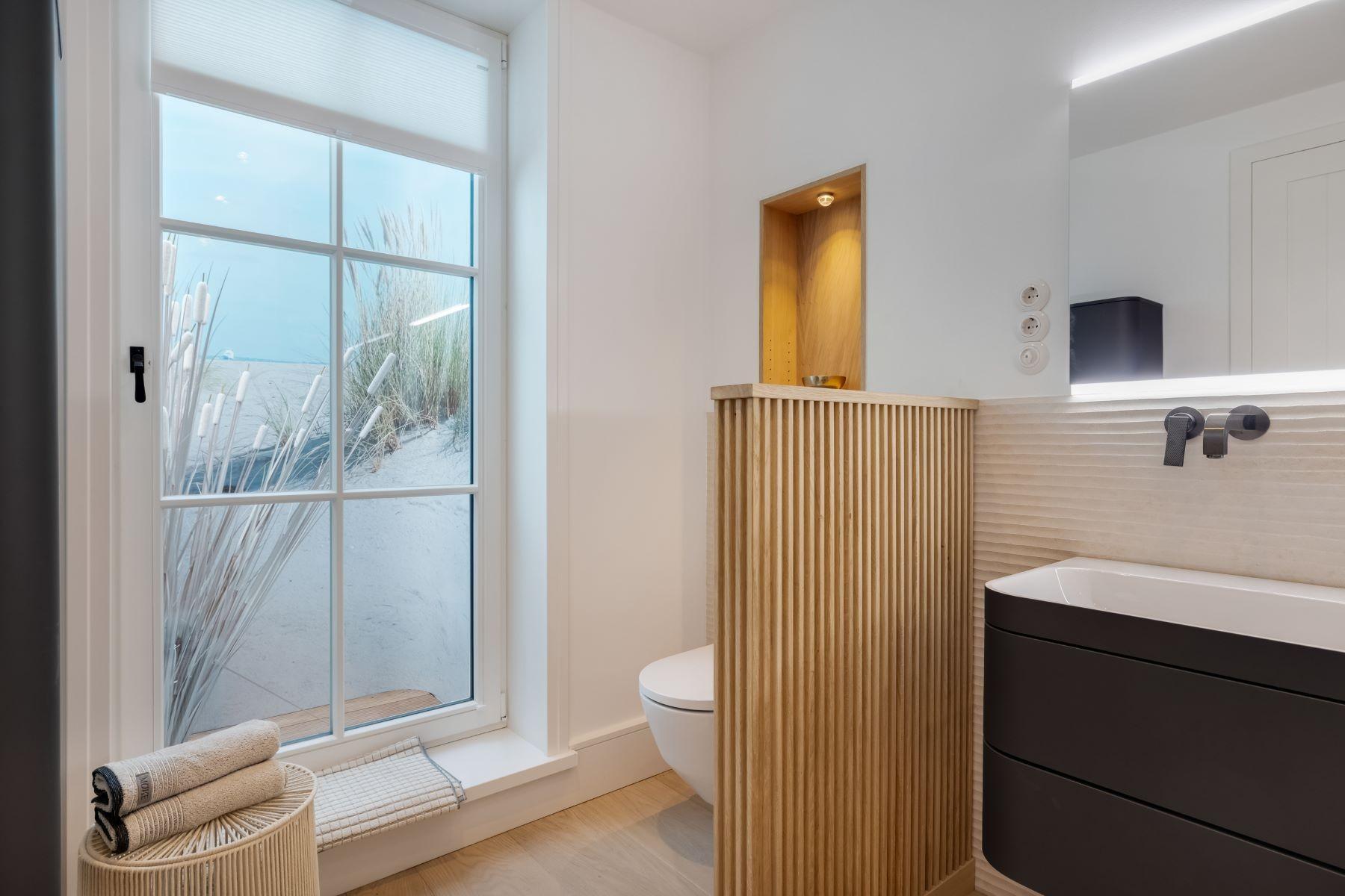 Frisian New Build on Sylt: Custom Home with Garden & Private Spa in Wenningstedt